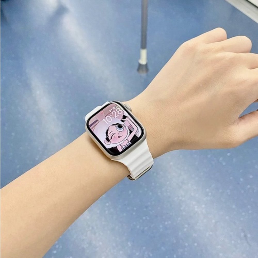 NEW WHITE Silicone Ocean Strap for Apple Watch - Picture 3 of 6